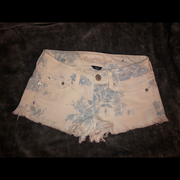 American Eagle Jean Shorts - Picture 1 of 4